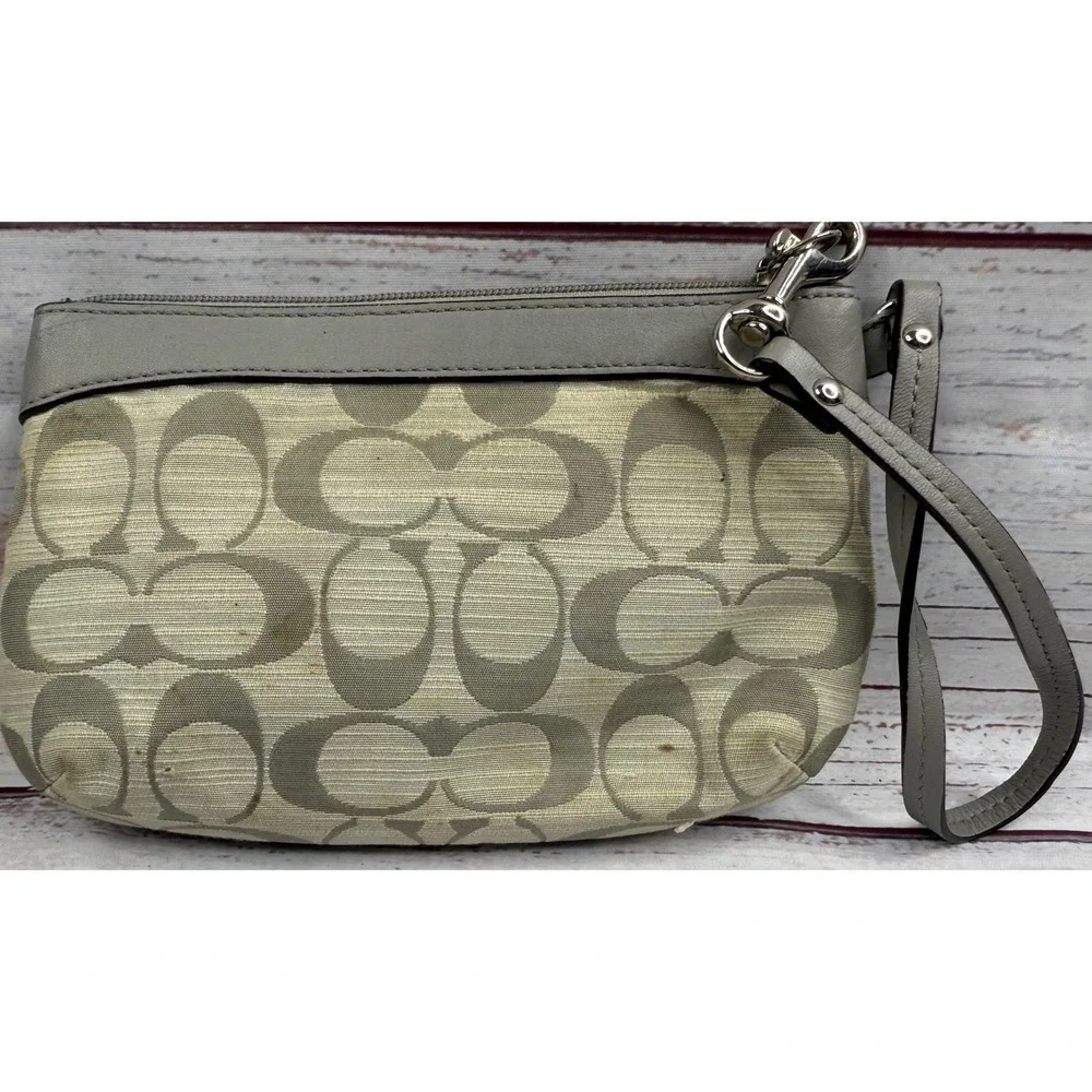 Coach Signature Jacquard Wristlet Grey Cream Small Clutch Bag Pink Lining
